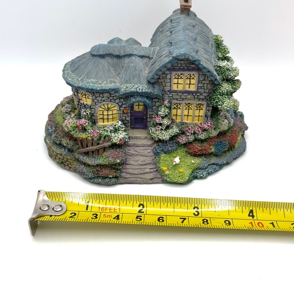 "Heather's Hutch" Thomas Kinkade Cottage - Picture 9 of 10